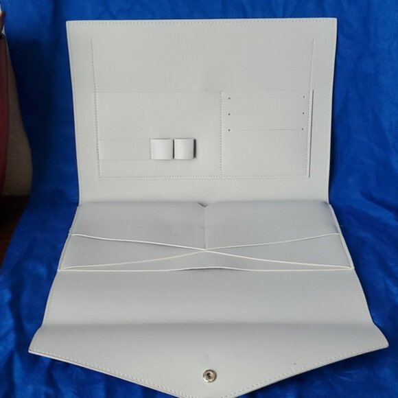 Megan Portfolio Clutch EUC Vegan Leather Cloud Gray color - Picture 7 of 12